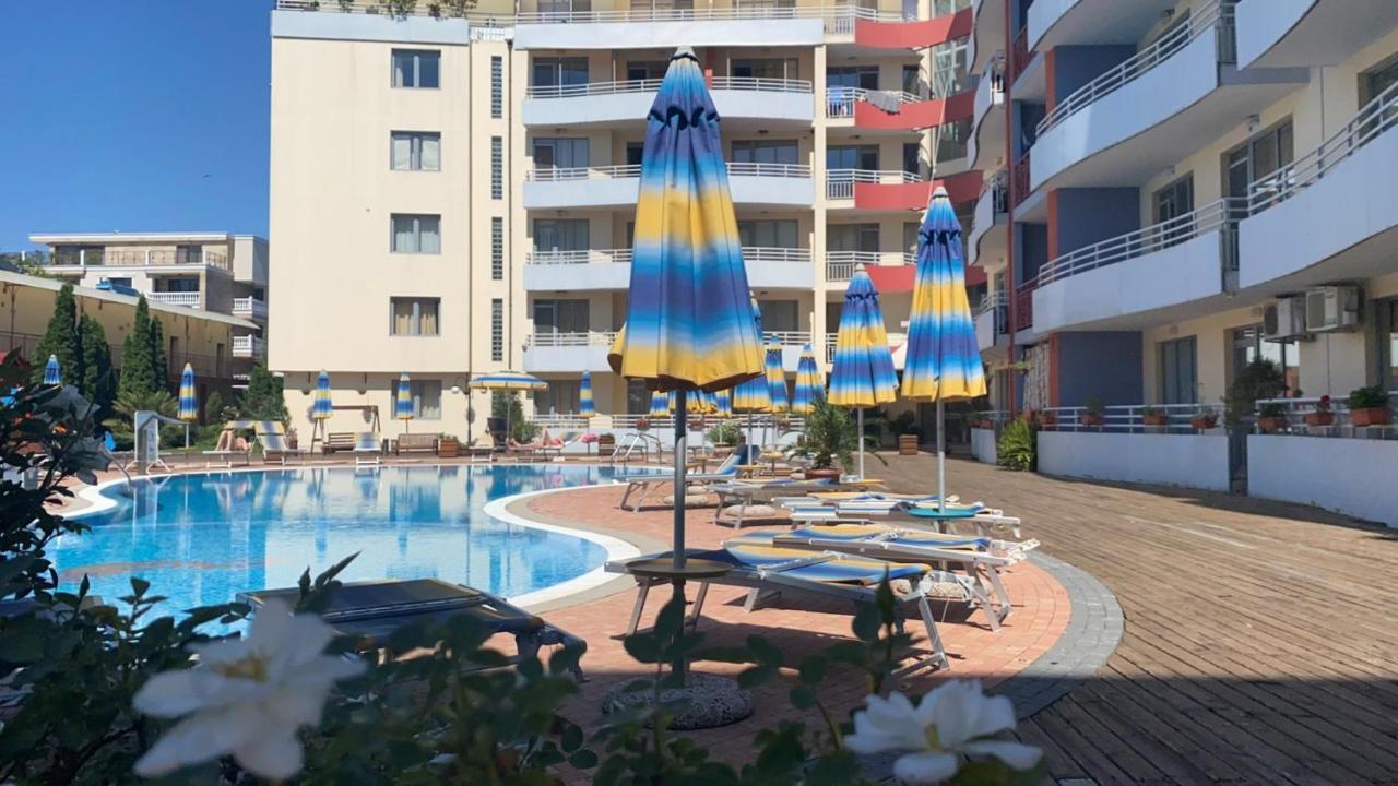 Bratanov Central Plaza Apartments 阳光海滩 外观 照片